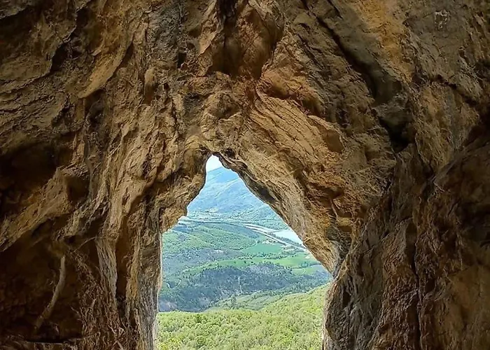 Campsite La Roulotte De La Croix Entrepierres